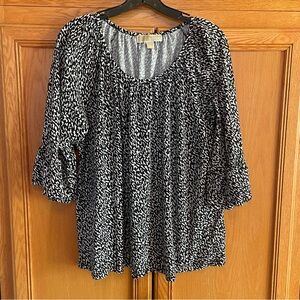 Michael Kors Black and White Abstract Blouse size 2X